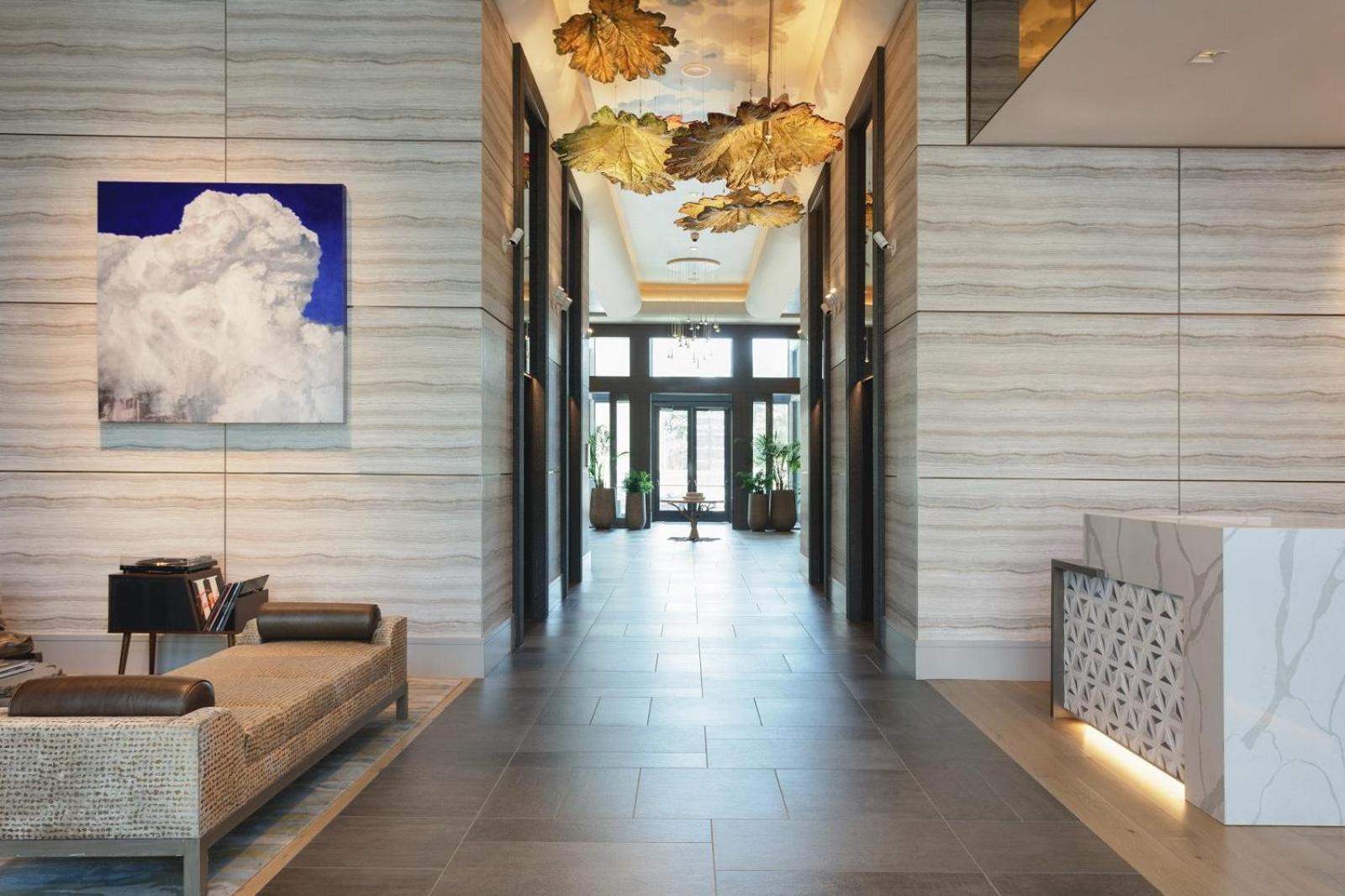 The Views Over Pack Square Park: Luxury Downtown Arras Condo Asheville Exterior photo