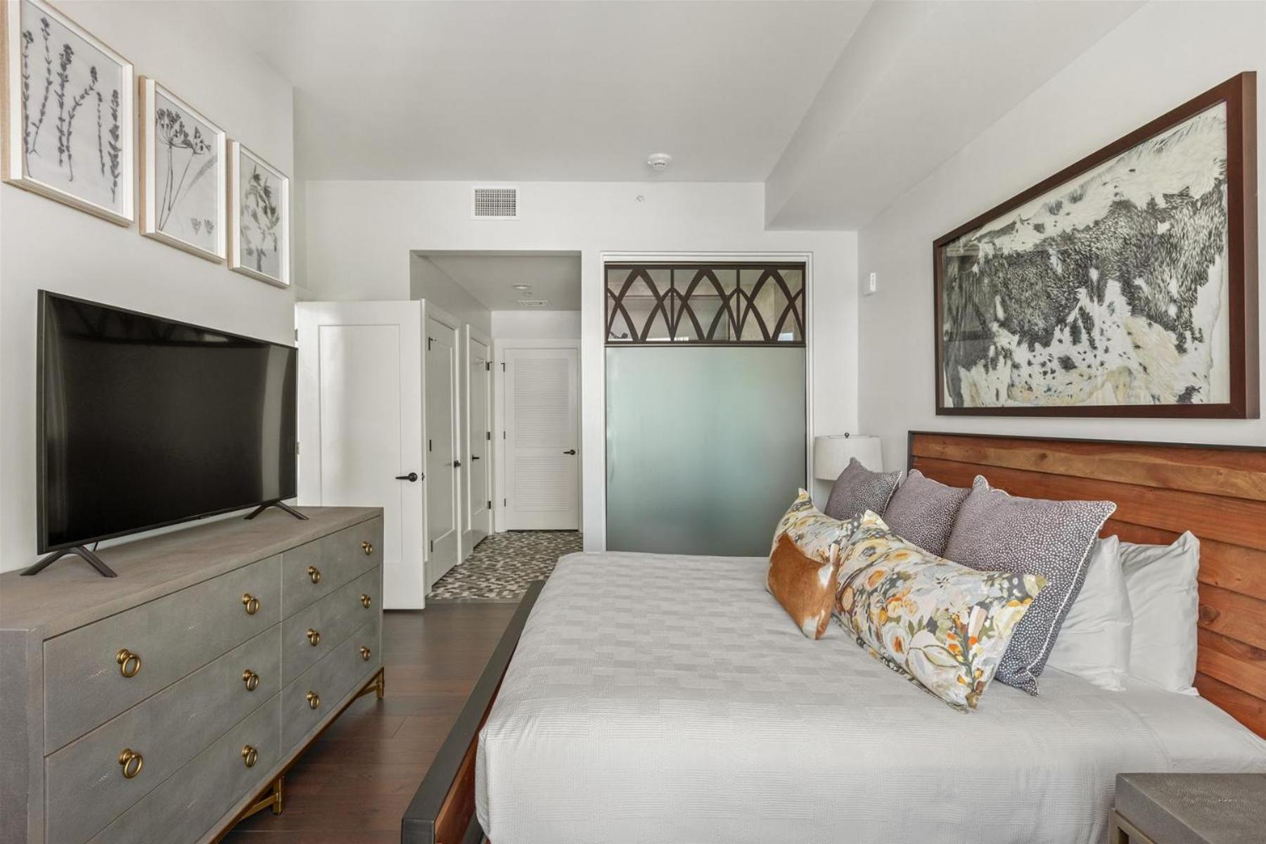 The Views Over Pack Square Park: Luxury Downtown Arras Condo Asheville Exterior photo