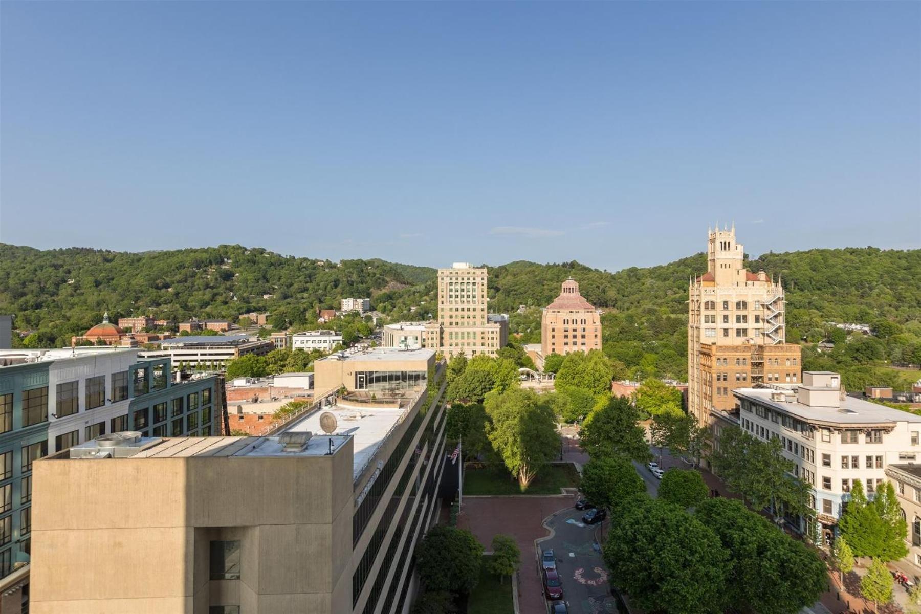 The Views Over Pack Square Park: Luxury Downtown Arras Condo Asheville Exterior photo