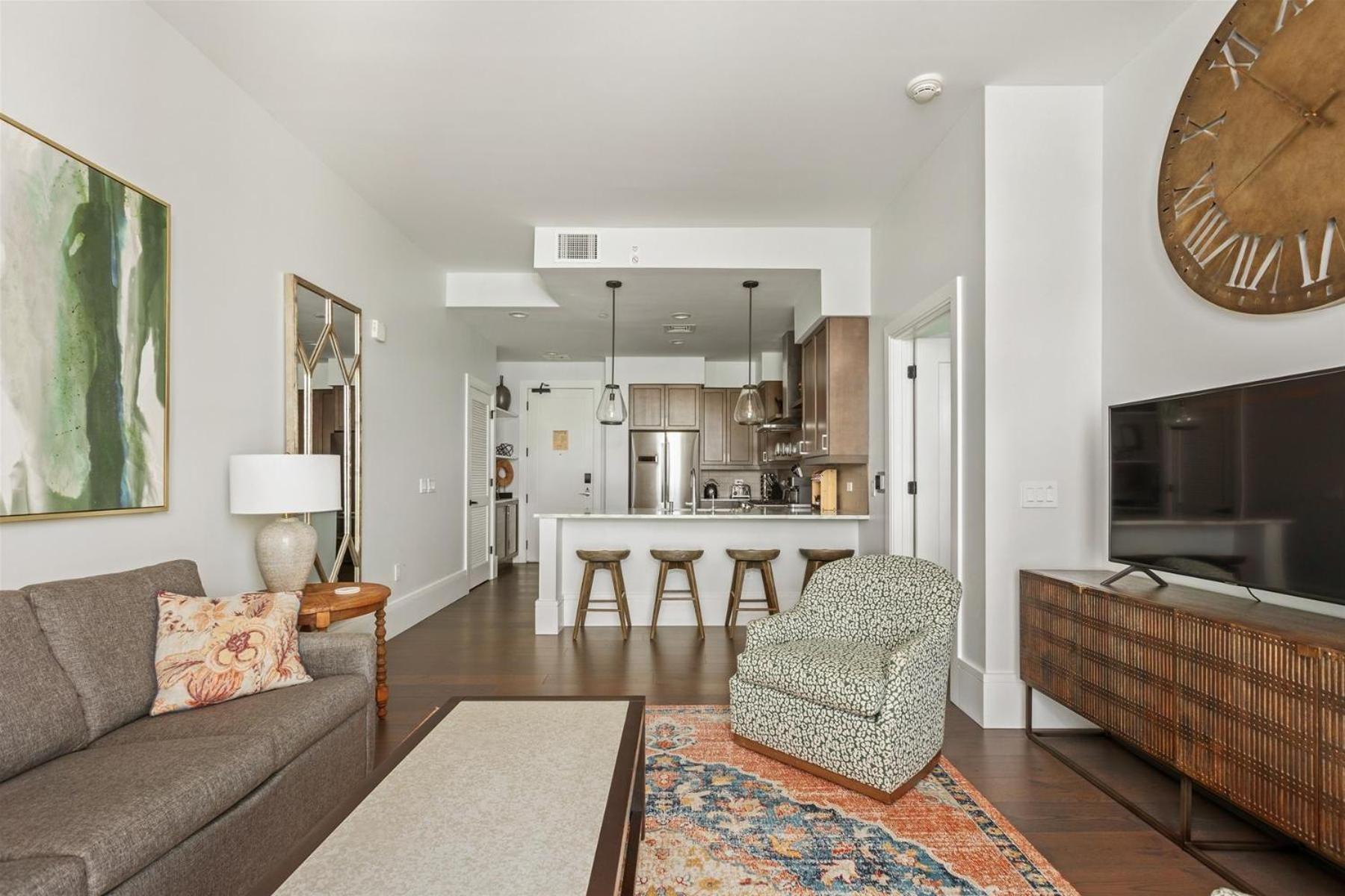 The Views Over Pack Square Park: Luxury Downtown Arras Condo Asheville Exterior photo