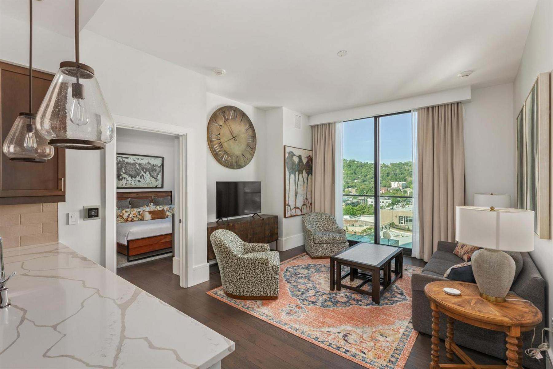 The Views Over Pack Square Park: Luxury Downtown Arras Condo Asheville Exterior photo